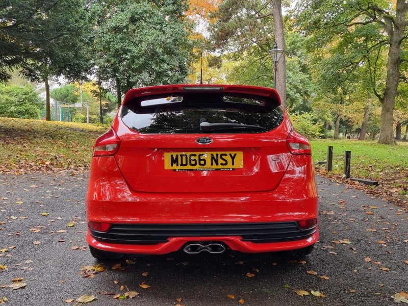 FORD FOCUS