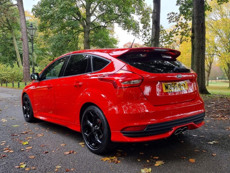 FORD FOCUS