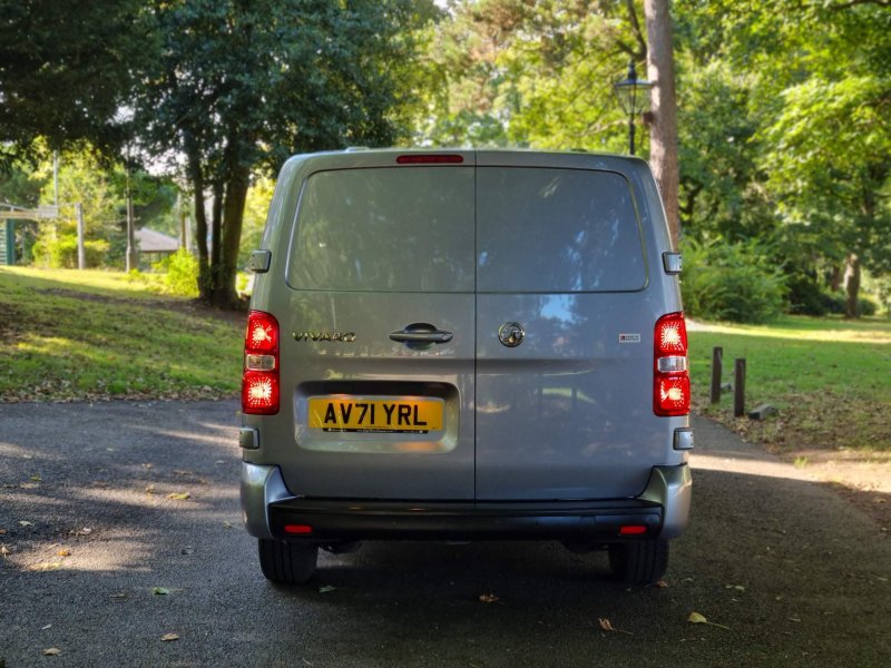 VAUXHALL VIVARO