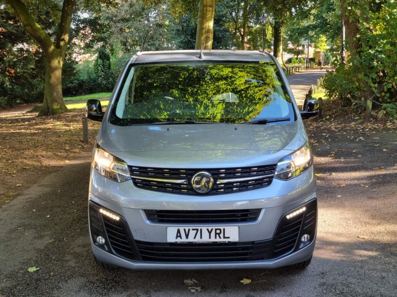 VAUXHALL VIVARO