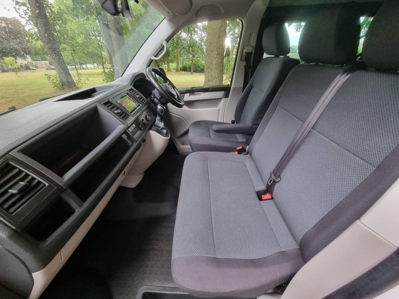 VOLKSWAGEN TRANSPORTER