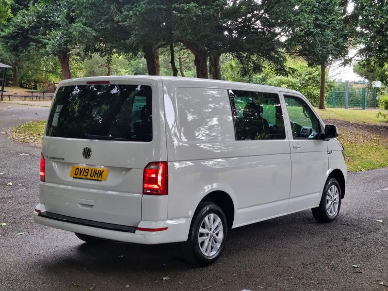 VOLKSWAGEN TRANSPORTER