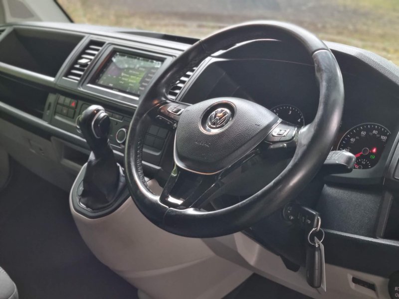 VOLKSWAGEN TRANSPORTER