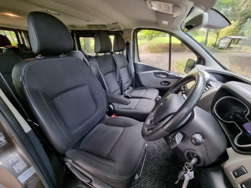 RENAULT TRAFIC