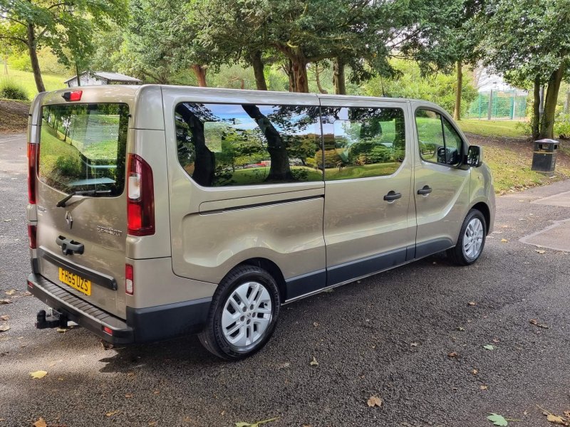 RENAULT TRAFIC