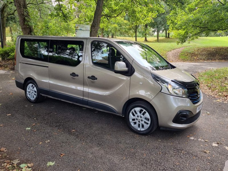 RENAULT TRAFIC
