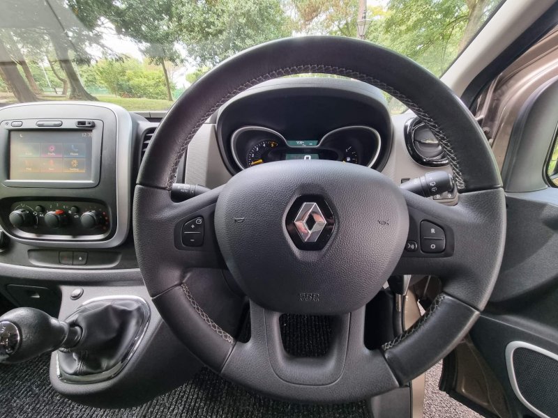 RENAULT TRAFIC