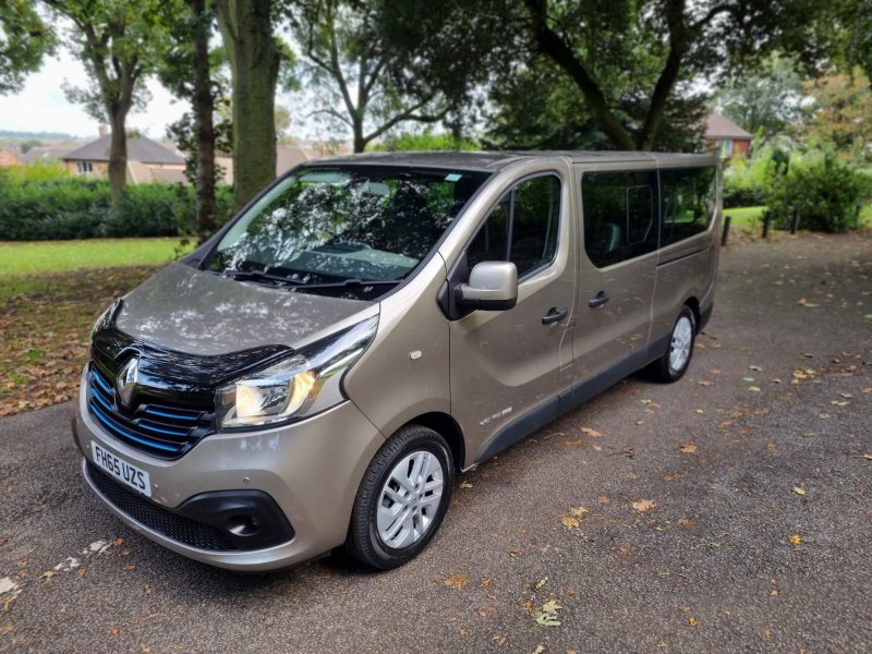 RENAULT TRAFIC