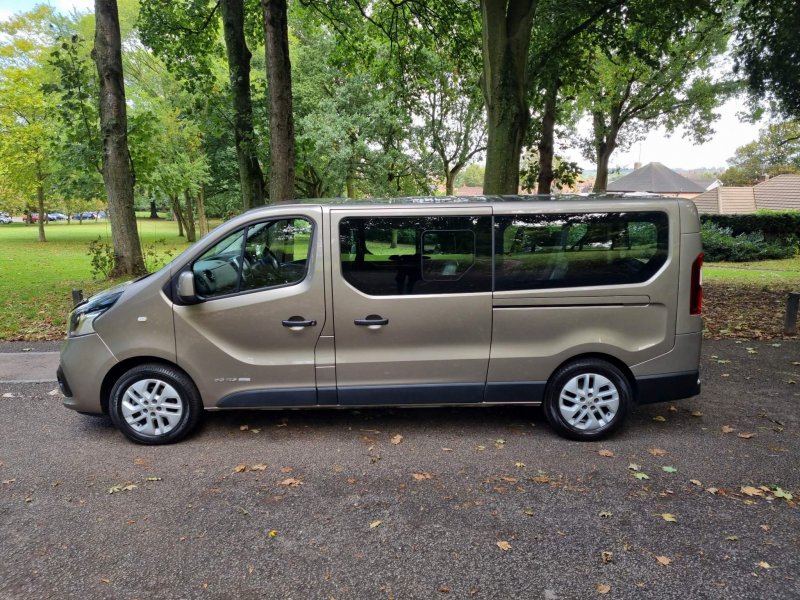 RENAULT TRAFIC