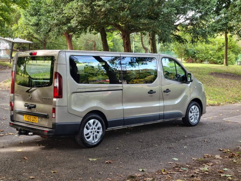 RENAULT TRAFIC