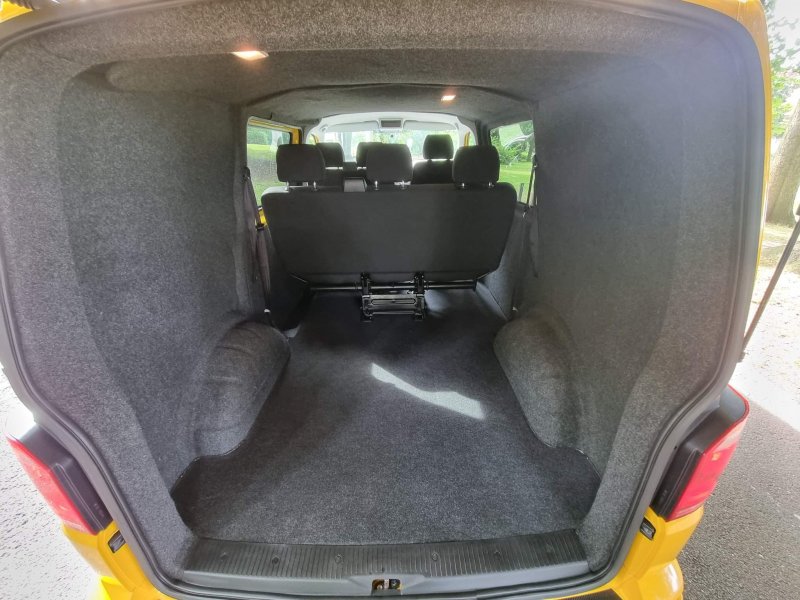 VOLKSWAGEN TRANSPORTER