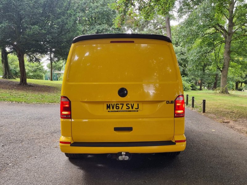 VOLKSWAGEN TRANSPORTER
