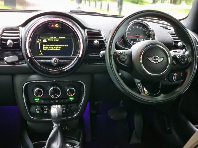 MINI CLUBMAN