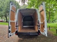 NISSAN NV400