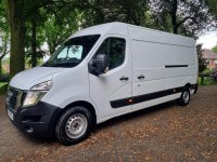 NISSAN NV400