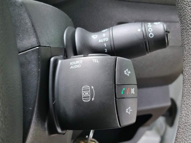 NISSAN NV400