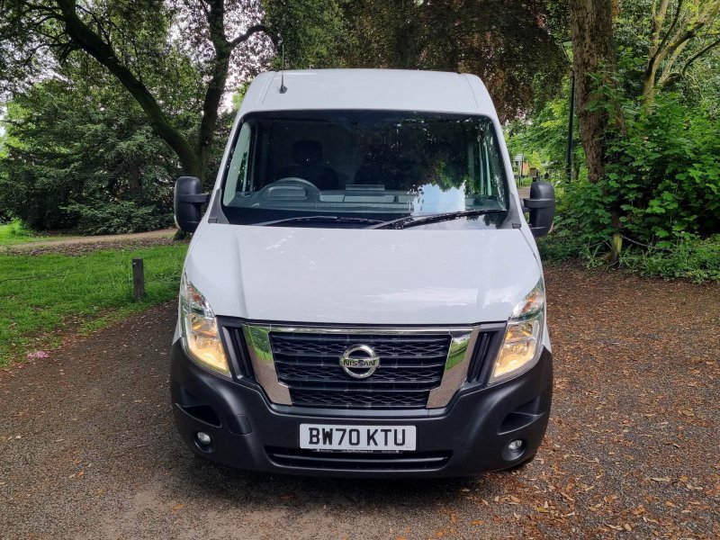 NISSAN NV400