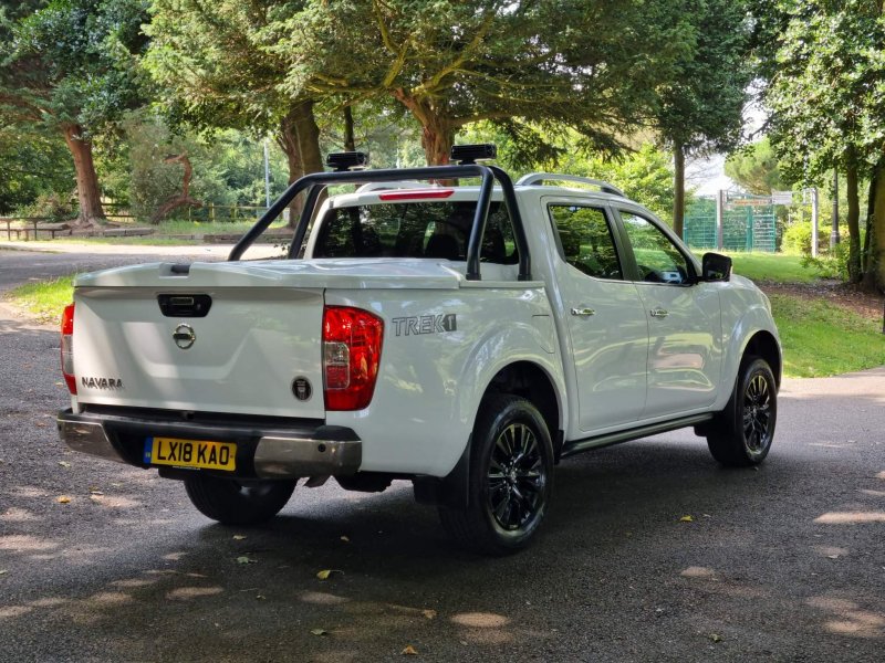 NISSAN NAVARA