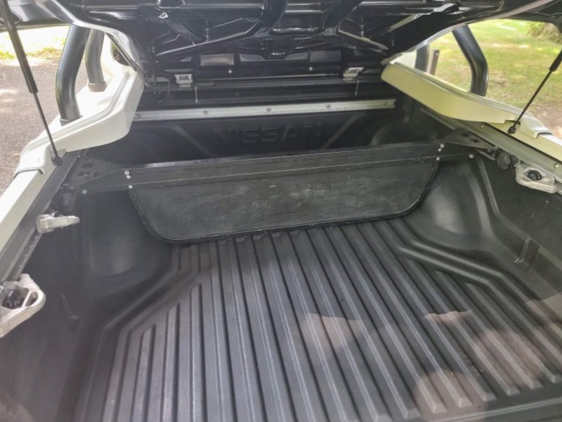 NISSAN NAVARA