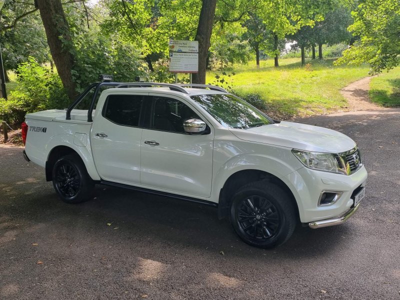 NISSAN NAVARA