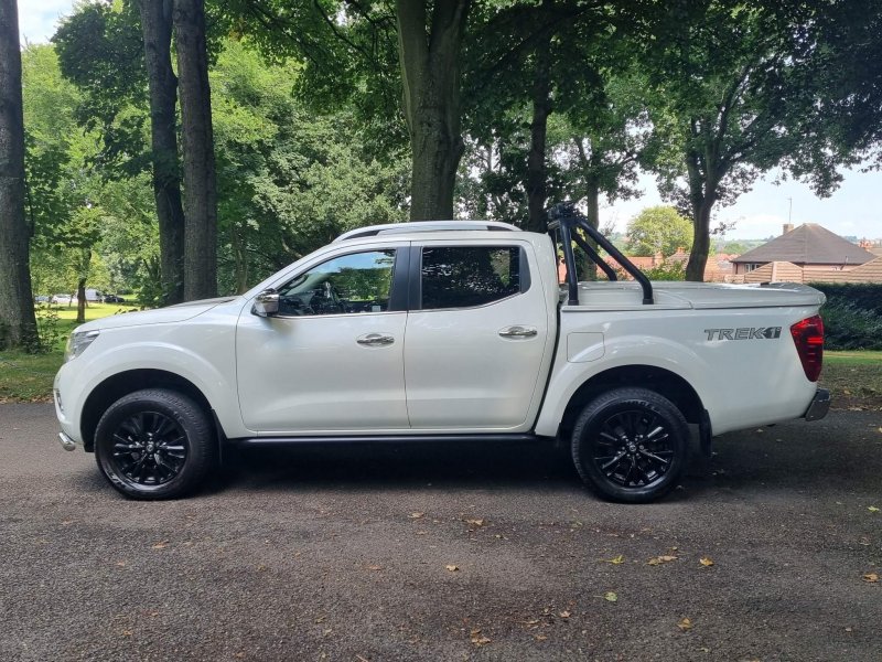 NISSAN NAVARA