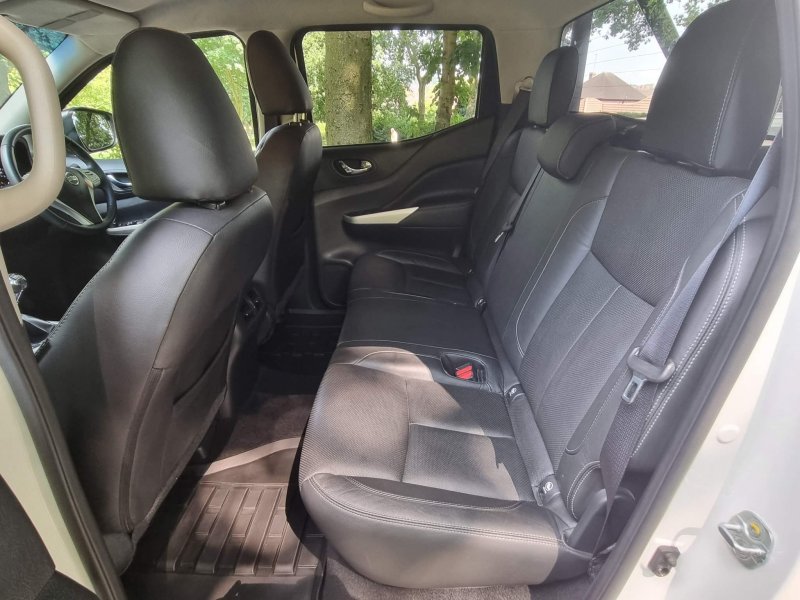 NISSAN NAVARA