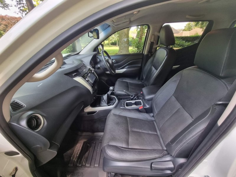 NISSAN NAVARA