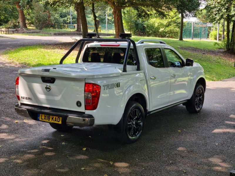 NISSAN NAVARA