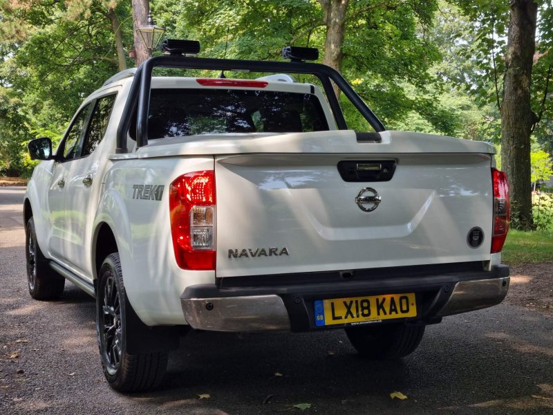 NISSAN NAVARA
