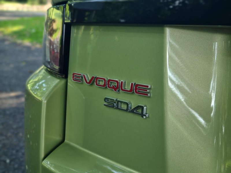 LAND ROVER RANGE ROVER EVOQUE