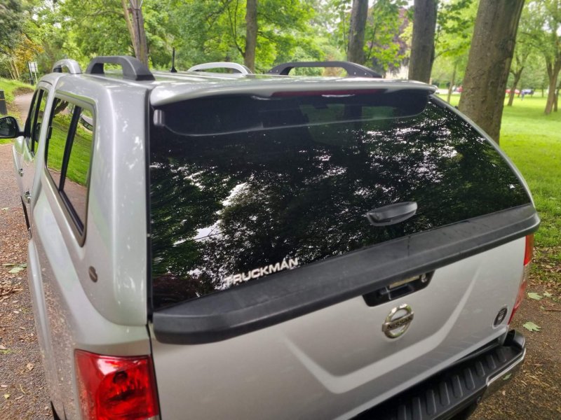 NISSAN NAVARA