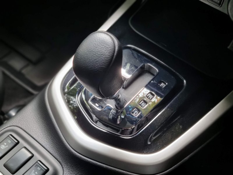 NISSAN NAVARA