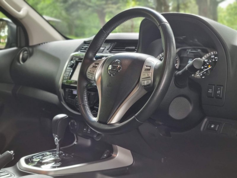NISSAN NAVARA