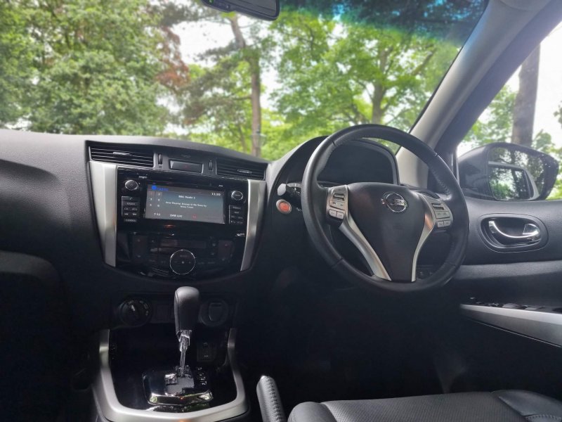 NISSAN NAVARA