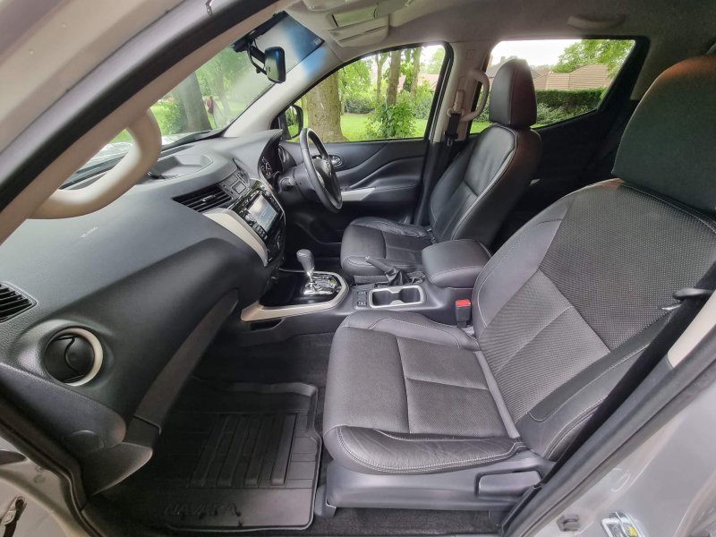 NISSAN NAVARA