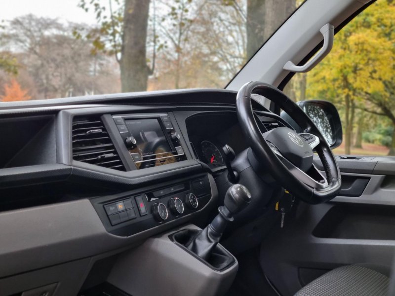 VOLKSWAGEN TRANSPORTER