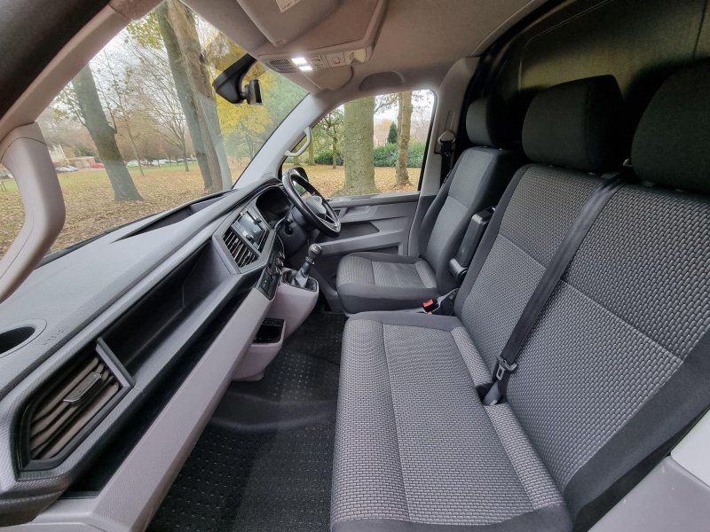 VOLKSWAGEN TRANSPORTER