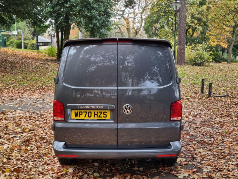 VOLKSWAGEN TRANSPORTER
