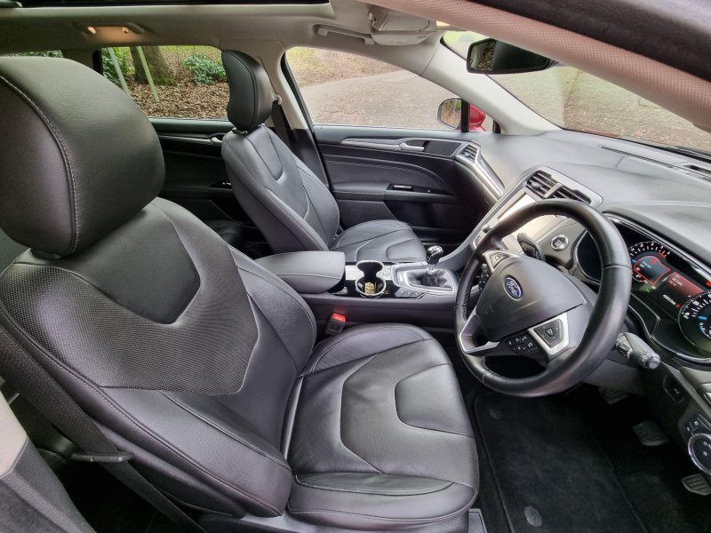 FORD MONDEO