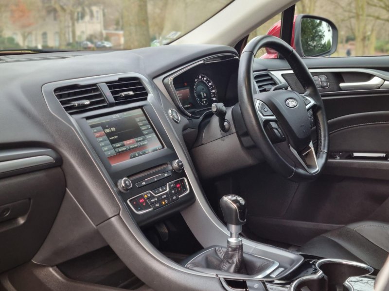 FORD MONDEO