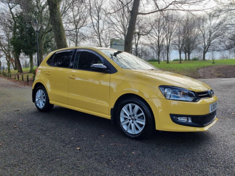 VOLKSWAGEN POLO