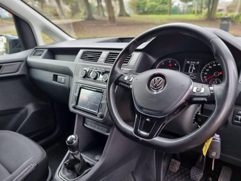 VOLKSWAGEN CADDY