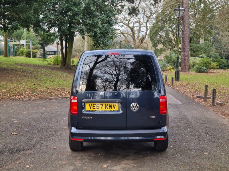 VOLKSWAGEN CADDY