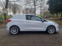 FORD FIESTA VAN