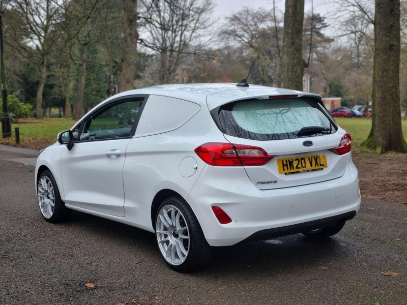 FORD FIESTA VAN