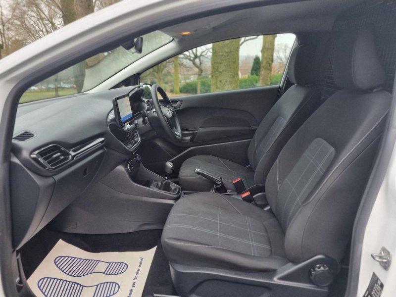 FORD FIESTA VAN