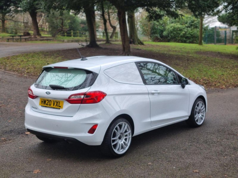 FORD FIESTA VAN