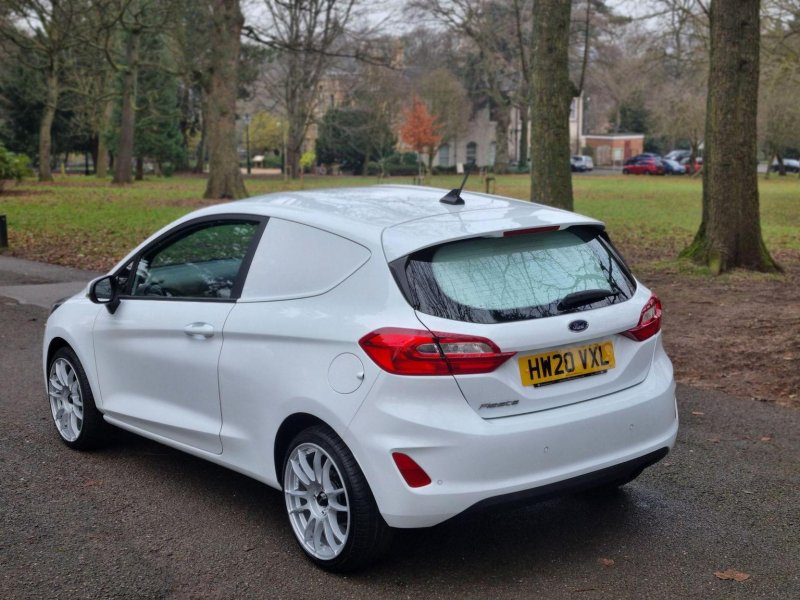 FORD FIESTA VAN