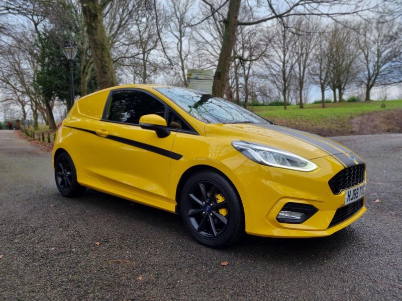 FORD FIESTA VAN