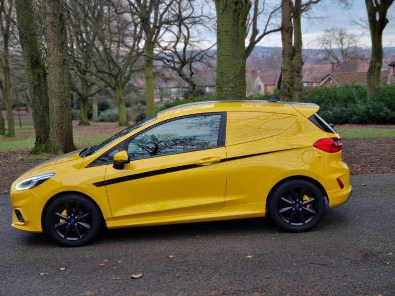 FORD FIESTA VAN